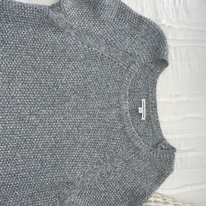 Gray American Eagle Outfitters sweater